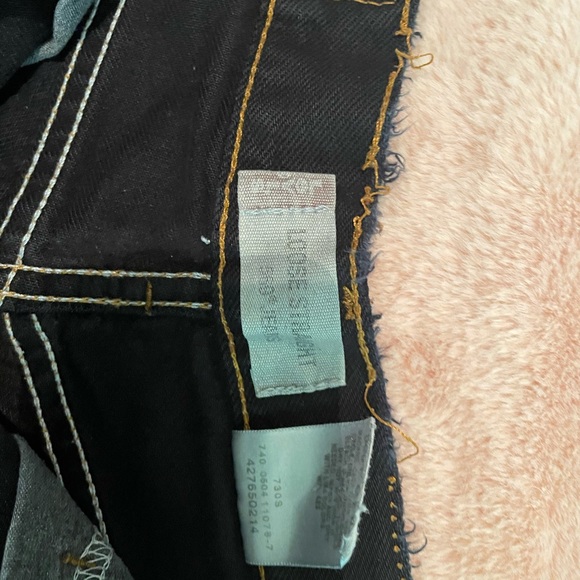 Urban Outfitters Vintage Levi’s Cutoff Shorts - Picture 5 of 11